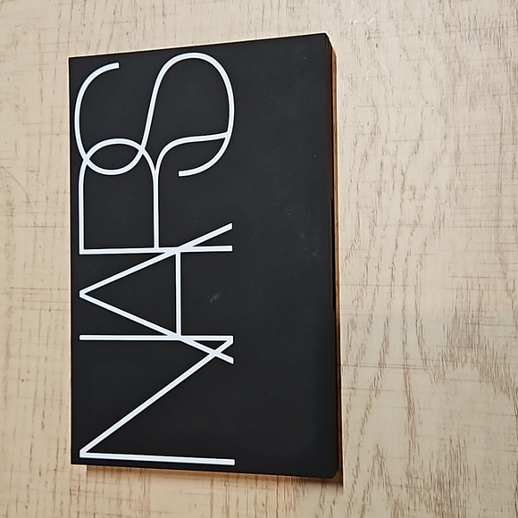 NARS Cheek Sudio Face Palette - Picture 4 of 5